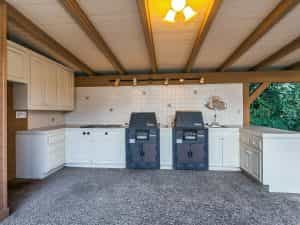 Backyard-Outdoor kitchen