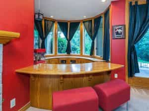 Entertainment Room3-wet bar