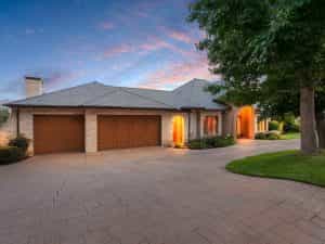 Front Exteior4-addsky