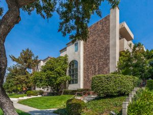 Complex Front Exterior  Daylight