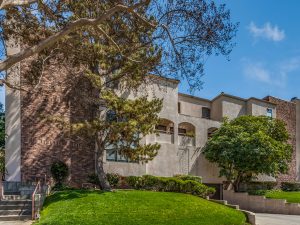 Complex Front Exterior Daylight