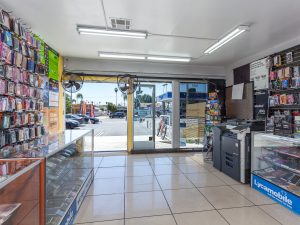 Retail Store-Cell Phone