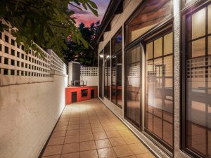 Entertainment Room Enclosed Side Yard