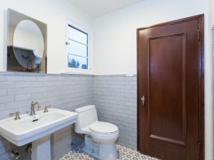Jack & Jill Bathroom(3rd & 4th Bedrooms)