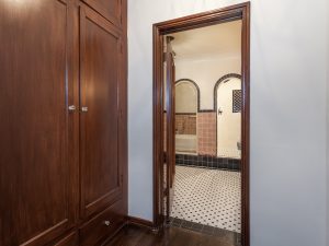 Junior Master Suite Closet-Upstairs