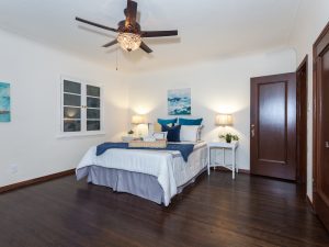 Junior Master Suite-Upstairs