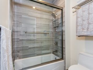 Jack & Jill Style Bathroom