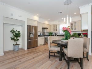 Kitchen & Dining Area