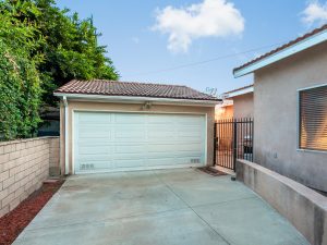 2-Car Detached Garage