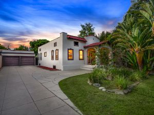 Front Exterior Twilight2