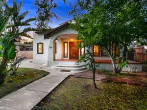 Front Exterior Twilight4