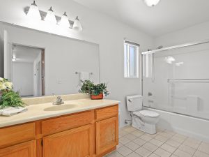 Upstair Second Bathroom