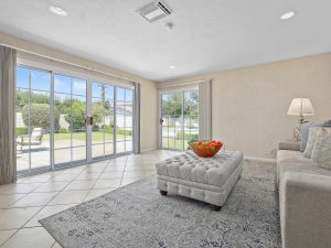 Guest House-Living Area/ Bedroom