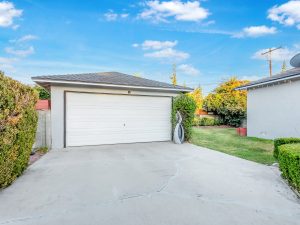 2-Car Detached Garage